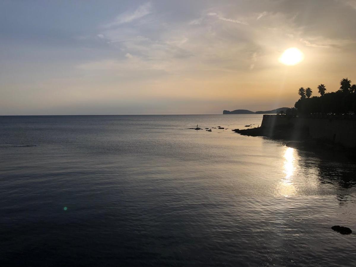 Casa Comoda A Due Passi Dal Lungomare Alghero Exterior foto